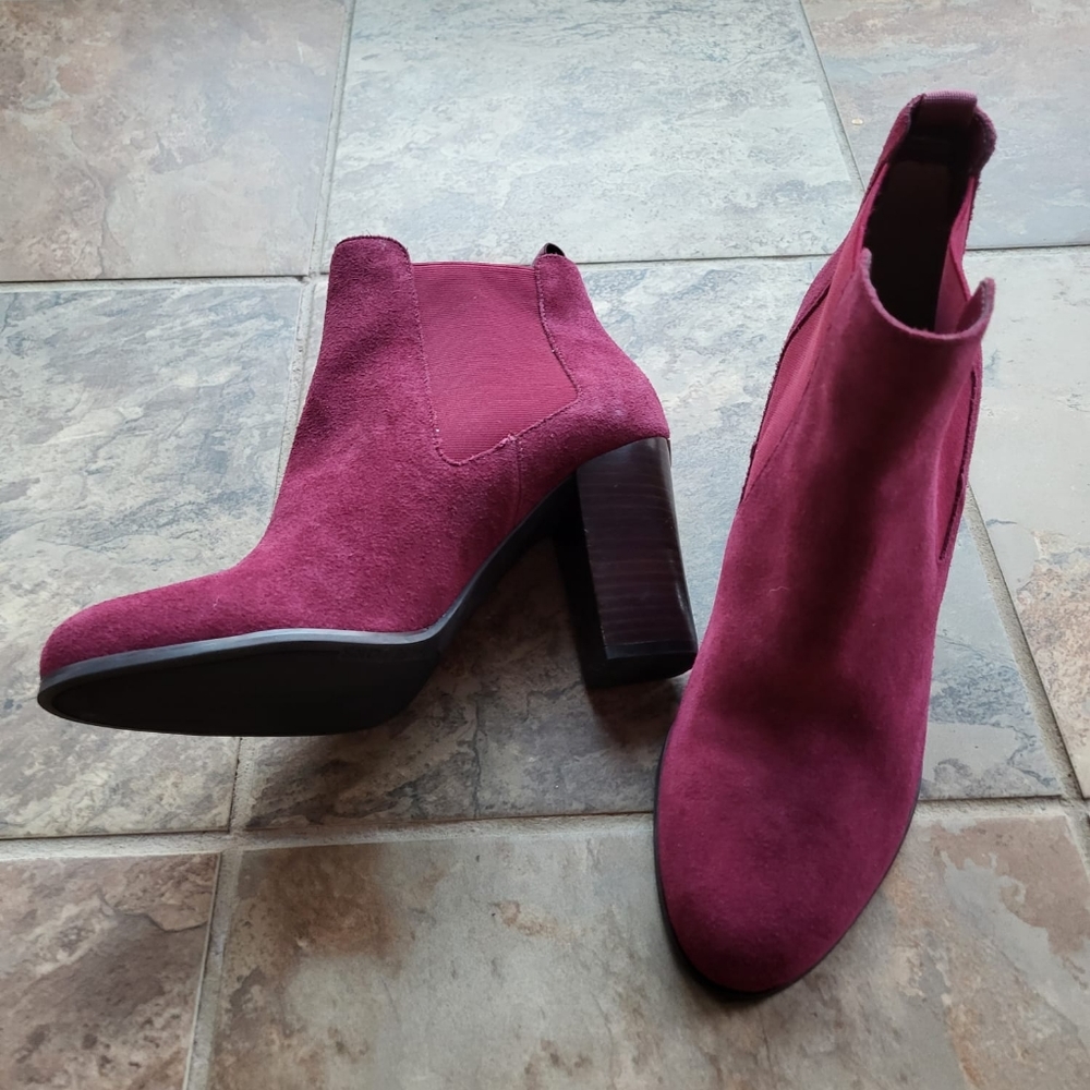 MK Michael Kors Women's Chelsea Boots Lottie Size 9.5 Dark Berry Suede - Picture 8 of 15